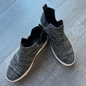 Chelsea & Violet Cielo Slip On Sneakers